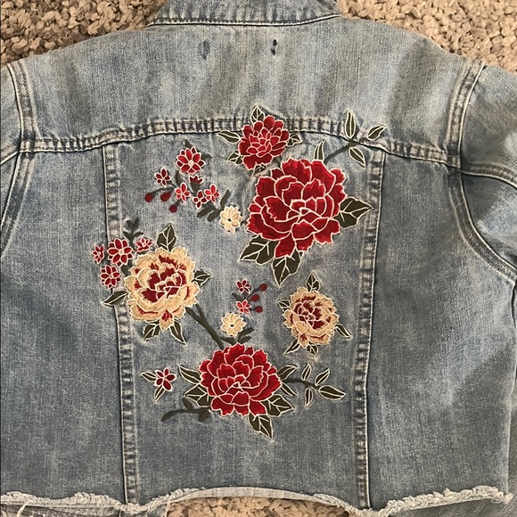 Forever 21 Light Blue Denim Jacket with Red Floral Embroidery - Picture 4 of 5